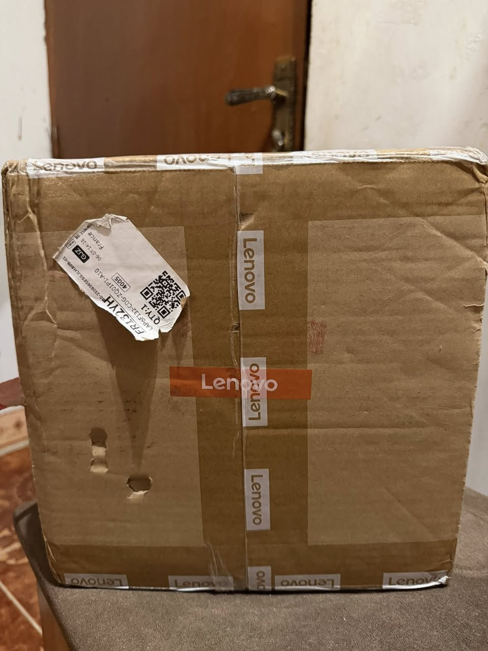 Lenovo كبس شركة حتى الكارتون داتا شو 

مكاني بغداد توصيل ماعندي السعر 250 الف فحصته فقط

***********
