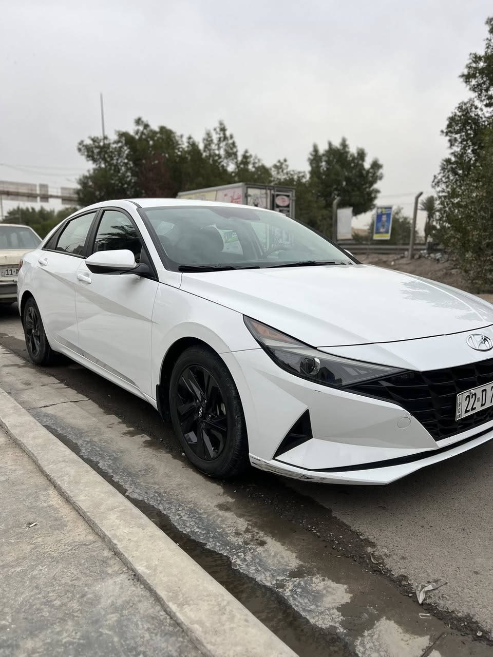 السلام عليكم
شباب النترا 2021 أمريكي 

حادثها كلش حلو بس قبق جنطة مبدل 

ماشية 80 محرك 2000 دوش 

مواصفات رادار امامي 

تحكمات ستيرن .. تدفئة كشنات 

السعر 147 السيارة بأسمي 

مكان السيارة بغداد الحرية 

للاستفسار ***********
