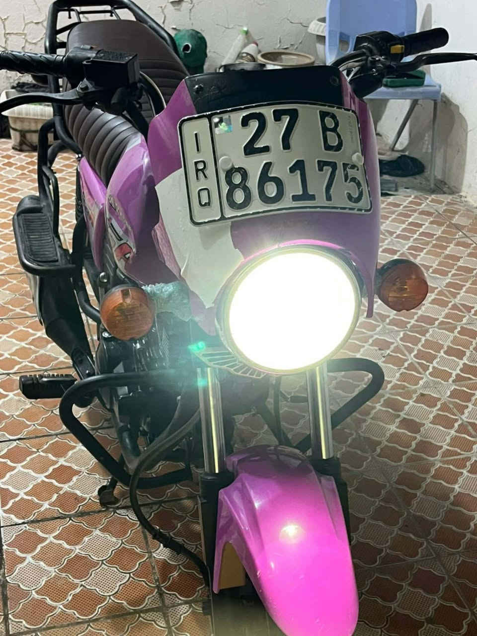 السلام عليكم دايون 2023مرقمه وجاهزه الدراجه مال موضف مثل ما يكولون  دراجه نضيفه شوفت عينك سنويه وتحويل ثاني يوم ماكو وكاله الستفسار يم هاذ الرقم (***********)
