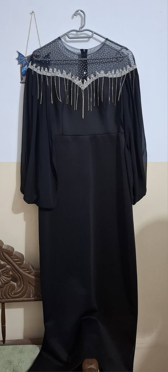 بنات فساتين ٢ الاسود ملبوس مرة وحدة اخذتة ب٤٠ اريدة ب ٢٥ والتفاحي ملبوس هم مرة وحدة اخذتة ب٥٠ اريدة ب ٣٠ وهاي مال شعر تسوي ويفي وياها كترين وقراصة وجيس يتخلن بي ممستعملة ولا مرة اريدها ب٤ التريد تراسلني خاص


**إذا كنت صاحب هذا الإعلان وتريد حذفه لأي سبب، رجاءا أرسل رسالة إلى الدعم الفني**