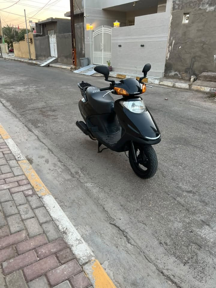 دراجه سبيسي  ياباني جاهزه كل نقص ما مبيه قفل صندوق شغال قفل ستيرن  ما بيه كل نقص مكينه خرسه ناعمه فول سلف هندر شغالات الهاتف *********** المكان كوت الزهراء

