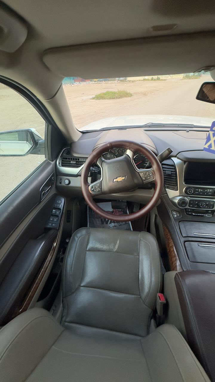 السلام عليكم
تاهو شوفرليت للبيع
موديل 2015 
اللون ابيض صدفي LTZ فول مواصفات
ماشيه 258 
سياره نظيفه + سيرفس كامل 
تخم تايرات جديد
بارد ربع الجاملغ والباب جهة السايق الخلفيه
الجاملغات الاماميه صبغ اثر زنجار ربع الجاملغ اليمين واليسار الاماميه 
كما موضح بالصوره 
السعر :315 بيها مجال بسيط 
*********** 
مكاني بغداد
