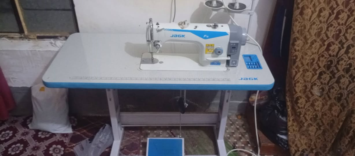 مكينه صناعيه للبيع  جديده ما صار 3 اشهر من اشتريته السعر 400 وبيه مجال
للاستفسار ***********
واتساب موجود
