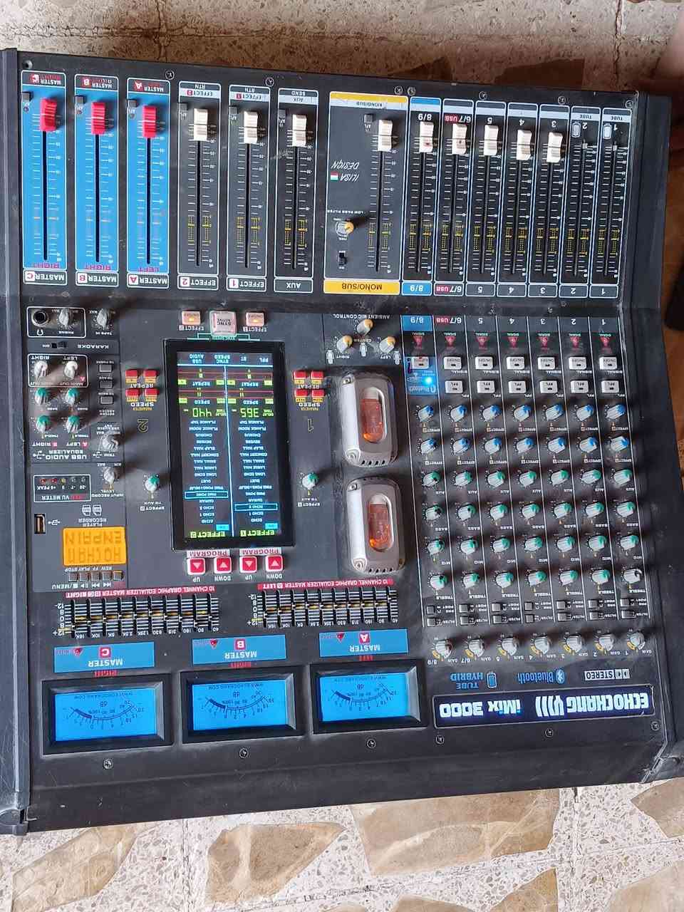 جهاز 90 90 ايراني للبيع
جهاز يتحمل اكثر من 15 سماعه صوت مستعمل مرتين فقط الاستفسار ***********
