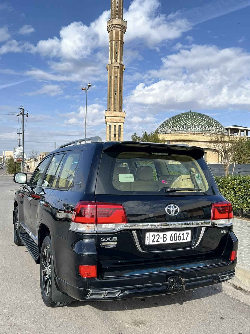 Toyota Land Cruiser 2017
***********
***********
تويوتا لاندكروز ٢٠١٧ 
لاندكروز خليجي ماشيه ٩٠ الف كم زيرو اربيل سياره نضيفه و بدون اي نواقص ٣٦٠ درجه كاميره السياره بيها شبرين تعديل بس. رقم جديد و السنويه جديده ثاني يوم تحويل سعر ٥١٠ ورقه و بيها مجال
