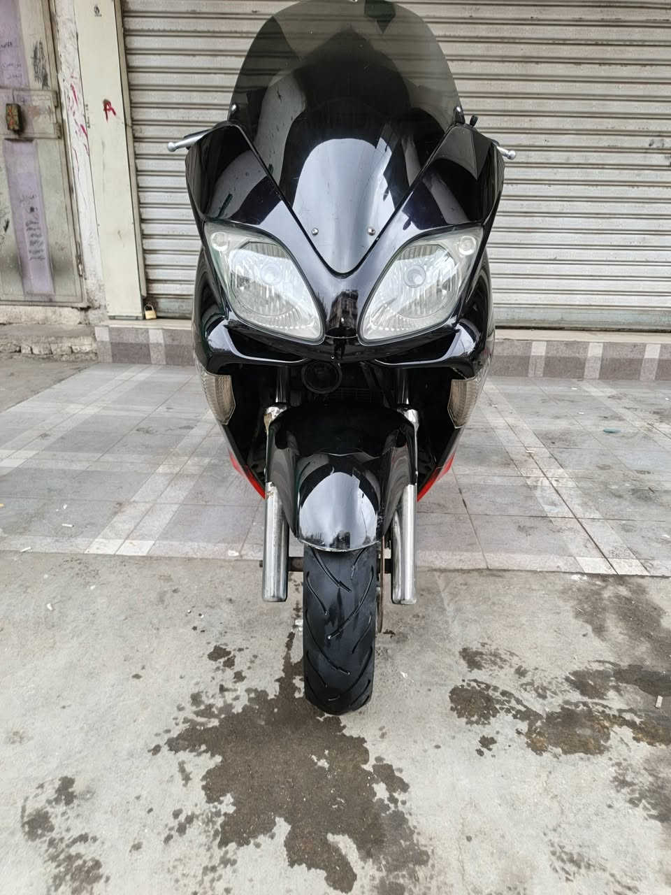 يا الله سلام عليكم
فورزه 0/8 MF 
6 كير 3 تحويلات
لون اسود ترايش حمر
بصمتين + سويج طوارئ
دراجه ماشيه 48 الف
دوسات نيكل دبلات نيكل
دراجه كفاله عامه
وبل عافيه عل ياخذهه
يوجد توصيل لجميع المحافظات 
سعر خاص او تتصل 
مكاني بغداد
***********
