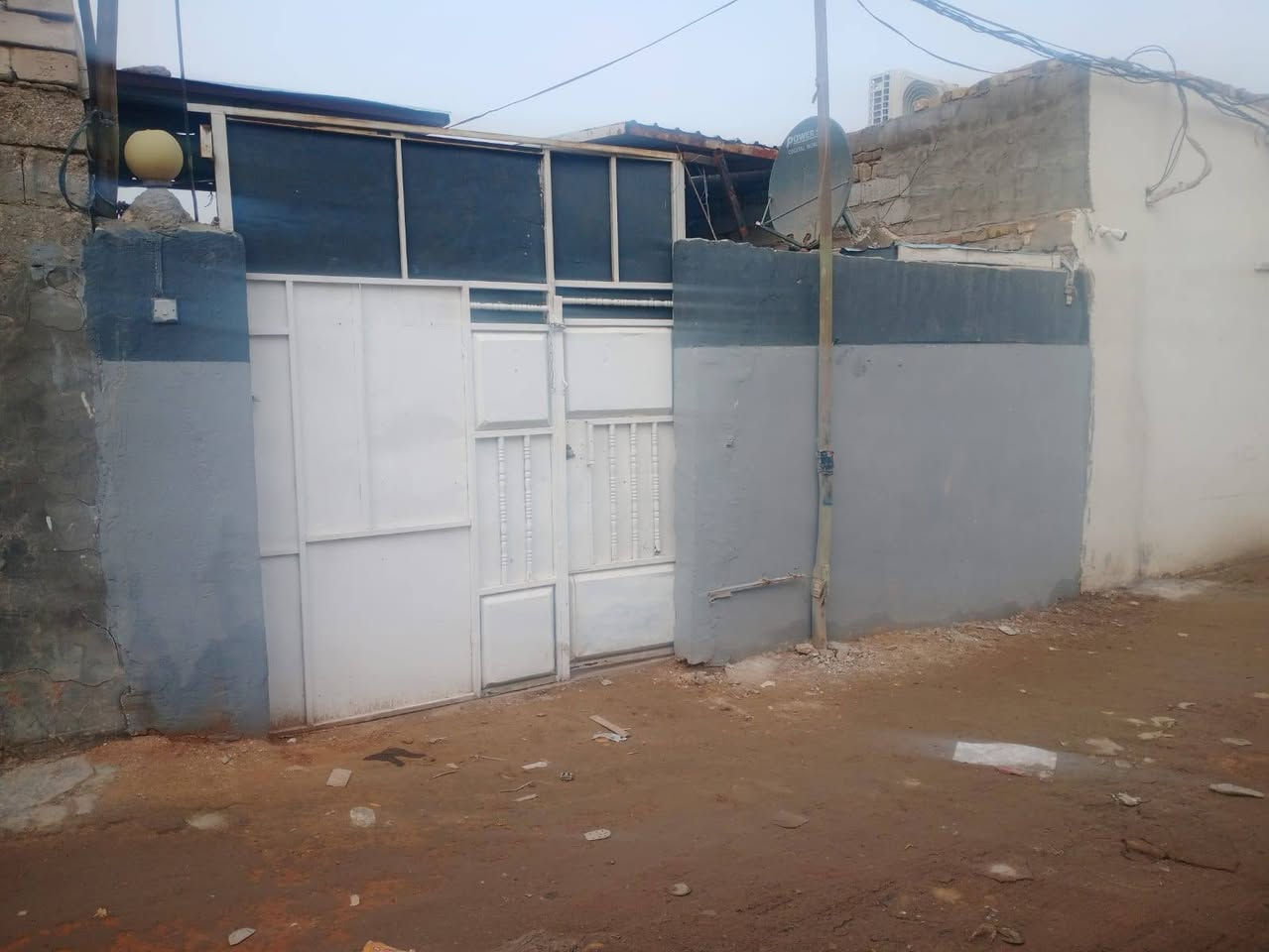 دار للبيع ١٠٠م
شارع محطة الغاز القديمه.

غرفه وصاله ومطبخ صحيات عدد٢

كراج كبير  ومكشوفه عدد ٢

عنوان الدار كوفه حي ١٧ تموز حي صدر الثالث

للاستفسار أكثر اتصل السعر ((( ٢٤)) مع المجال البسيط 

*********** ابو محمد الكعبي

ملاحظه
يوجد ٤ بيوت قريبات على محطة الغاز القديمه

للبيع 

المساحات، ١٠٠م  و ١٥٠م.و١٣٠م و ٢٢٠م
