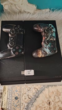 بلايستيشن4 • مستخدم قليل • ٢ جويستيك