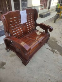 تخم ونص للبيع نظيف جدا للاتصال 07819106770بغداد