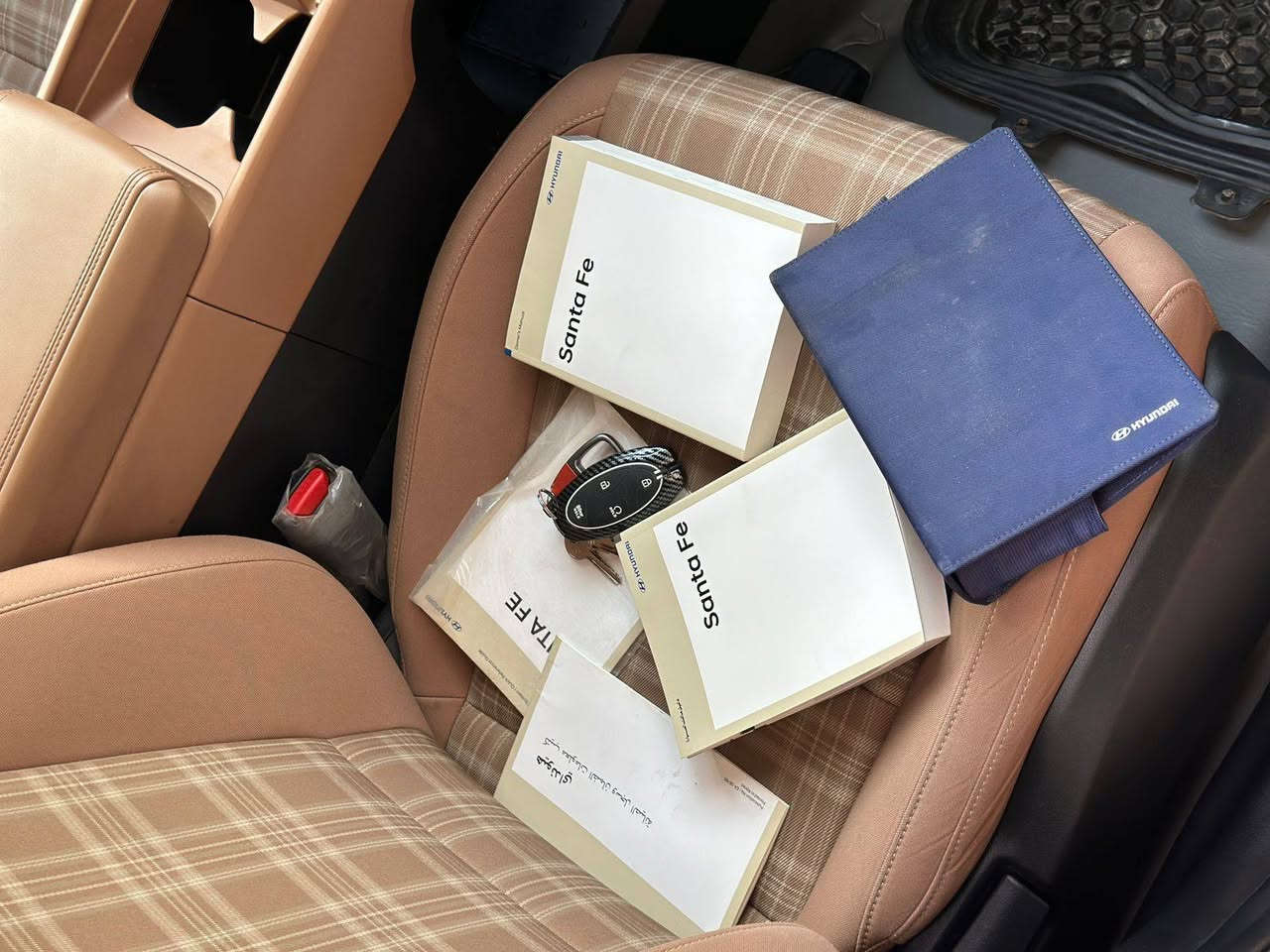 سلام عليكم للبيع او مراوس
هونداي سنتافي 2024 الشكل الجديد

خليجي مكفوله من الضربه والصبغ والبارد

السياره فول عدا الفتحه

ماشيه 33 الف كم حقيقي

محرك 2500 تيربو 8 كير

رقم بغداد بسمي

مكان السياره بغداد الدوره

***********
مستعجل على البيعة
