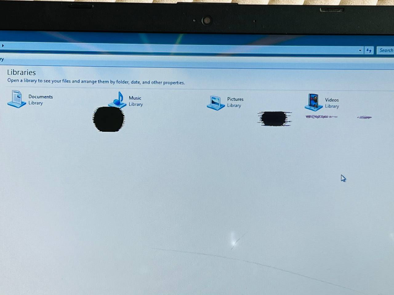 ‏📢 للبيع: لابتوب HP – حالة جيدة
‏
‏🔹 المواصفات:
‏المعالج: Intel Core i3‑4005U بسرعة 1.7GHz (4 أنوية)
‏
‏الذاكرة (RAM): 2GB
‏
‏التخزين: HDD 500GB
‏
‏كرت الشاشة: Intel Graphics Family 1GB
‏الشاشة: HD 15.6″ – 60Hz
‏
‏النظام: Windows 7
‏
‏المنافذ: أغلب المنافذ التقليدية للأجيال القديمة
‏
‏🛑 ملاحظات مهمة:
‏-مكان القرص (CD/DVD) غير مستخدم ويحتاج بعض التعديلات (لا يعمل)
‏
‏-هناك ضربة في الشاشة كما هو موضح في الصور، ولا تؤثر على الأداء ولا على وضوح العرض يحتاج يعني شوي ترتيب ما يكلف 25 واذا تبقيه ع وضعه هم ماعلي شيء يشتغل والأمور طيبة
‏
‏الجهاز يعمل بشكل جيد لتشغيل برامج الأوفيس والاستخدام اليومي البسيط
‏
‏🛑لا يوجد شاحن
‏مناسب للدراسة أو الأعمال الخفيفة
‏
‏💰 السعر: 125,000 دينار عراقي (يوجد مجال للتفاوض)
‏
‏📍 التواصل:
‏📱 ***********
‏📍 الموقع: تكريت

