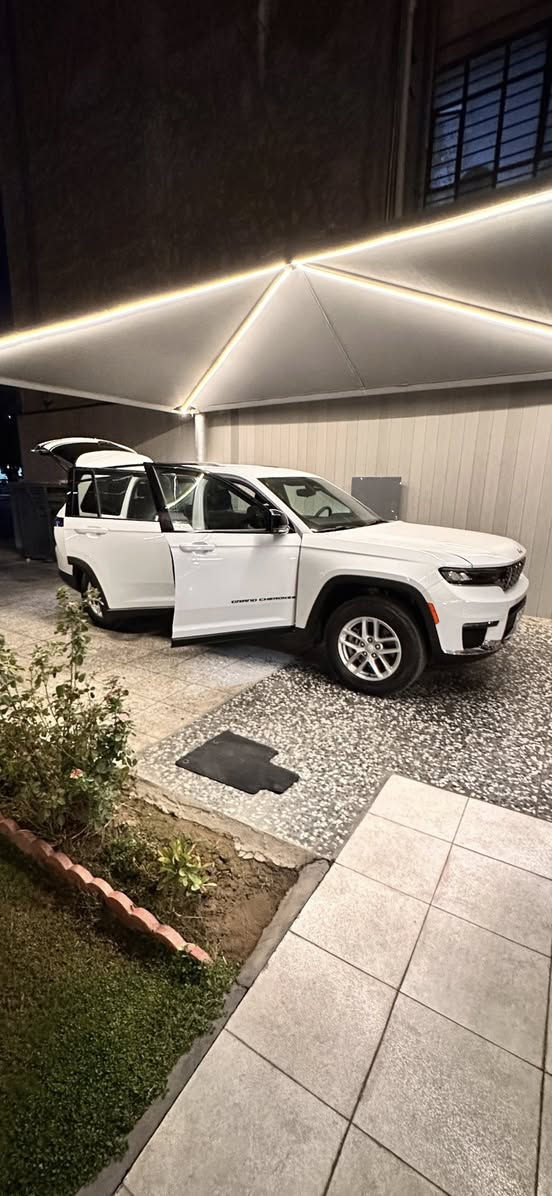 جيب 23 لارج vip
7 راكب محرك 6 سلندر 
السيارة كير ومحرك وحدادية ب شرط 
موصفاتها معروفة نقاط عمياء وكشنات تدفئة و3 قطع تبريد 
وكامرات وحساسات وبصمة وتشغيل عن بعد وكل الموصفات المعروفة شاشة كبيرة ……….
السيارة ما بيها حادث لكن قطعها سرقة كلها مبدلة وكالة عدا بابين يعني سونارها فقط قطعتين وصور السرقة موجودة بالمنشور السيارة جديدة وما بيها مصرف .
ماشية 60 الف كيلو 
رقمها اربيل سنوية جديدة تريد تحويل او وكالة 
مكاني بابل 
***********
سعرها 275 اقل من سعرها خواتها بهواي لكن بيع مستعجل
