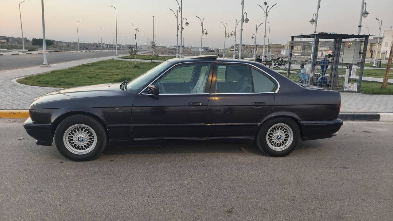 سلام عليكم بيم مسكر فانوس525 مكفول كص نغل ضربه فول مواصفات حساس خلفي فتحه تخم تاير جديد 1993 سنويه جديده بسمي مكان بصره زبير ***********سعر58
