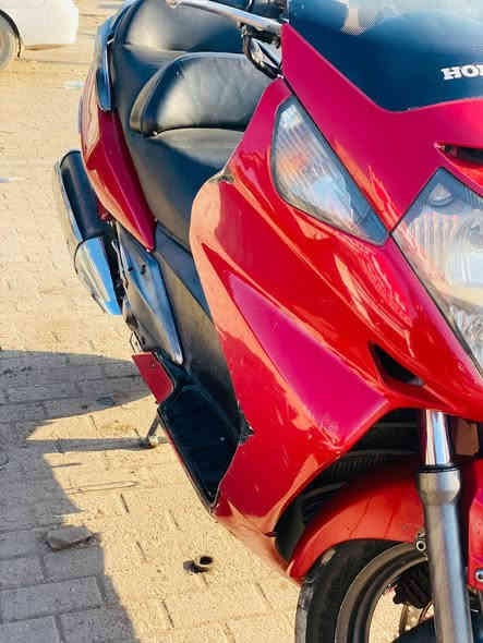 سلام عليكم
دراجه سلفر ونج 
مكينه 400 كفالة 
دراجه خير من الله 
سعر 13 وبيه مجال قليل 
العنوان بغداد مدينة الصدر 
رقم لهاتف ***********
