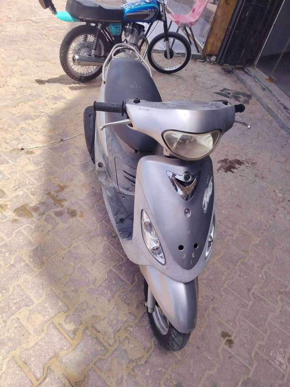 السلام عليكم ماكس للبيع السعر خاص رقم الهاتف ***********
