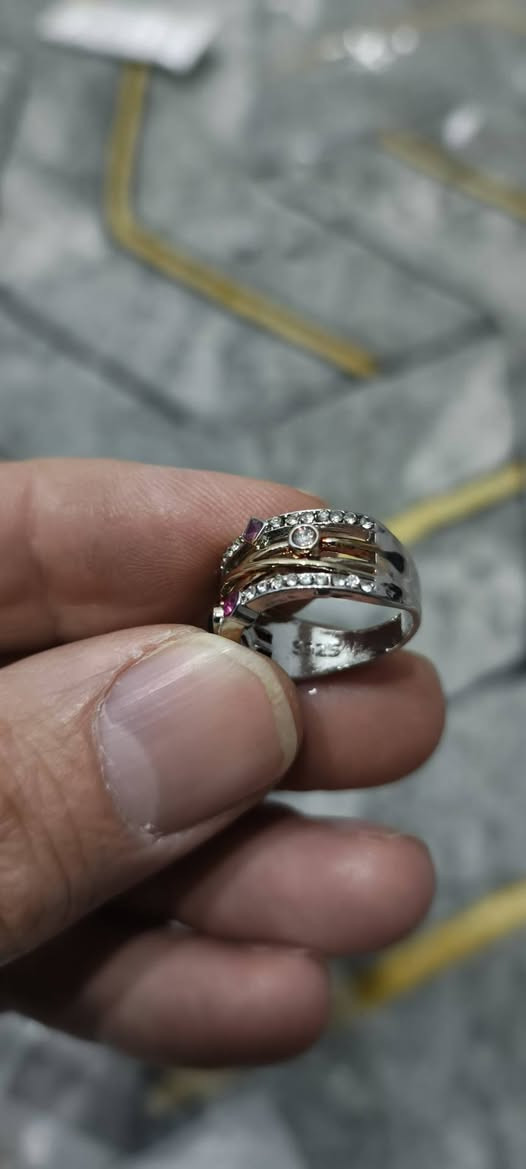 بەردەستە 
موجود


**إذا كنت صاحب هذا الإعلان وتريد حذفه لأي سبب، رجاءا أرسل رسالة إلى الدعم الفني**