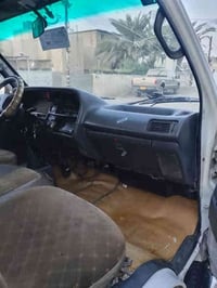 2010 مكينه وجير كفاله سياره رقم تاير وصدر واكسل سياره مقبوله حزام للجم...