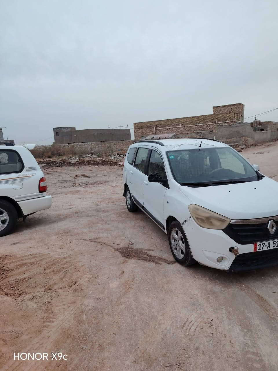 سلام عليكم
رينو لوجان فرنسي 
موديل 14
رقم مثنى مداوره ثاني يوم 
محرك كير حداديه جاهزه
سعره 68وبيه مجال 
الاستفسار اتصل على رقم 
***********
