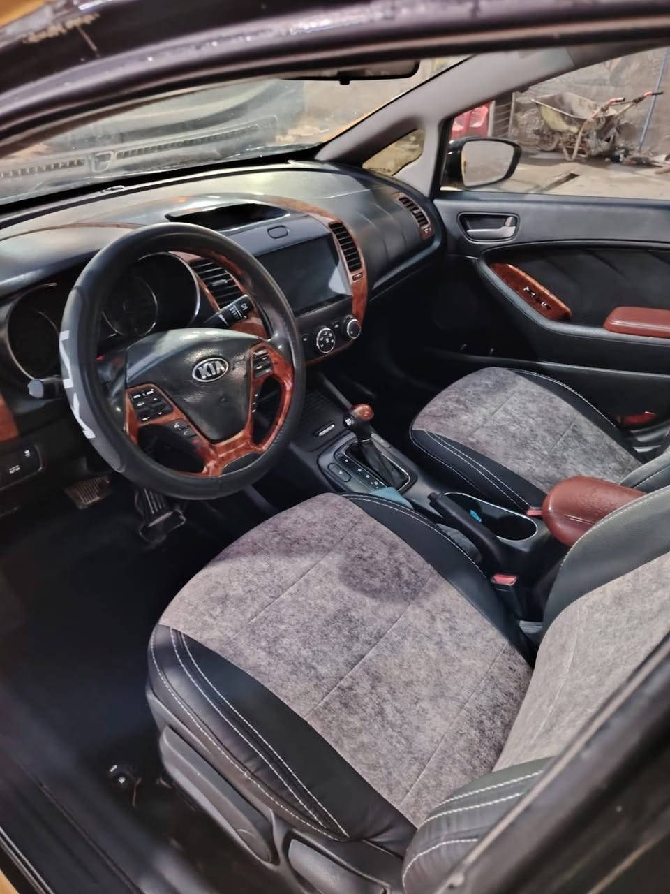 سلام عليكم سياره للبيع فورتي ٢٠١٤
فول موصفات عد البصمه الاستفسار عل رقم ***********
السعر ١٠٧
