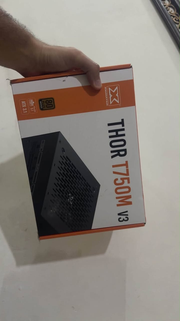 كرت الشاشة: PNY GeForce RTX 5070 12GB GDDR7 OC (EPIC-X RGB)
 المذربورد: MSI B650M BOMBER WIFI
 الرامات: T-Force Delta RGB DDR5 16GB (2x8GB) 6000MHz
 المعالج : R 5 7500 f
التخزين: TeamGroup MP44L 1TB M.2 PCIe Gen4 NVMe SSD
 المبرد المائي: Thermalright Aqua Elite 360 V6 ARGB Black
 مزود الطاقة: Xigmatek Thor T750M V3 750W (80 Plus Bronze / ATX 3.1) 
التجميعه جديدددده وكرايتن القطع كلها موجوده تجي تفحص وتاخذها

مكاني بغداد المشتل توصيل ماعندي 

*********** 
السعر 1,900,000
مليون و 900
