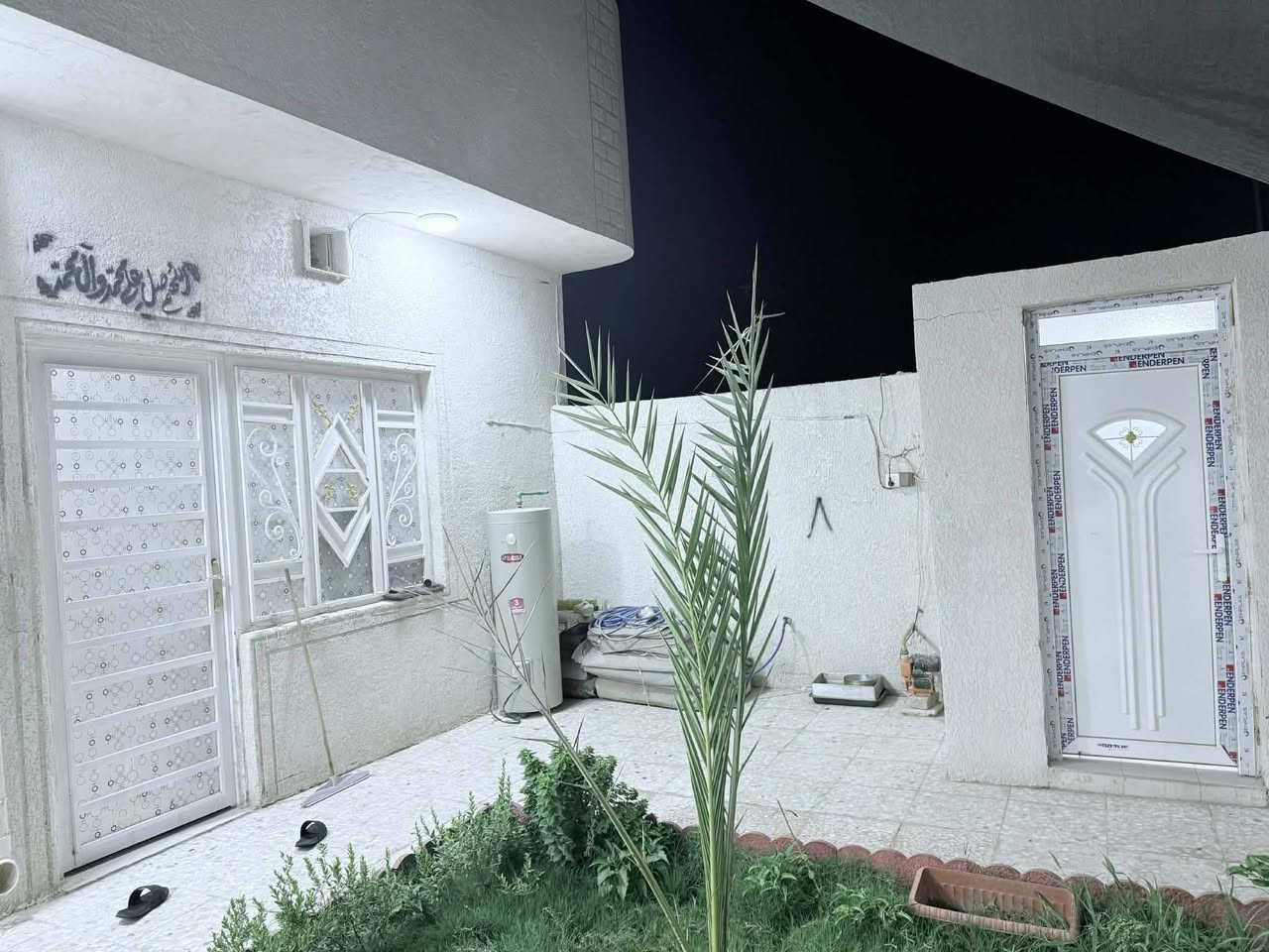 بيت للبيع 👑👑
المكان نهاية شارع 60 مقابل بيت الساده ابو حيه ركن على شارع 20 متر 

المساحه 2️⃣8️⃣0️⃣ متر 

البناء 2️⃣0️⃣1️⃣8️⃣ جديد جديد 

غرف النوم عدد5️⃣

استقبال 1️⃣3️⃣ متر 

صحيات عدد 2️⃣

السعر1️⃣3️⃣5️⃣ مليون وقابل للتفاوض 

الاتصال
 ***********
***********
