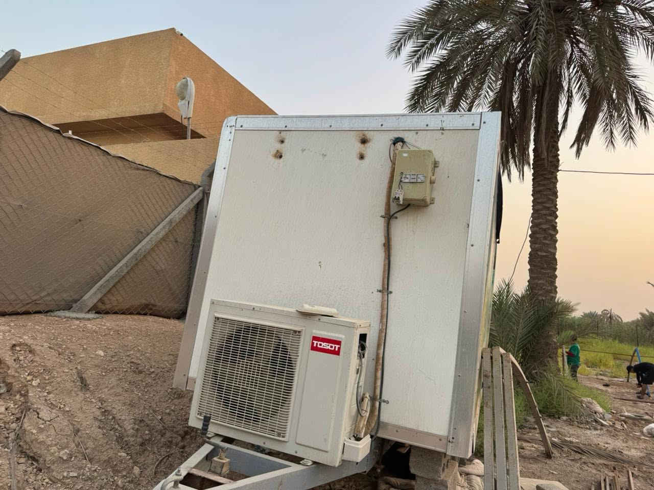 للبيع حافطه كيه فحل تبريد فقط شادين عليه سبلت توسوت طن ونص شغل ونضافه 95 ***********
