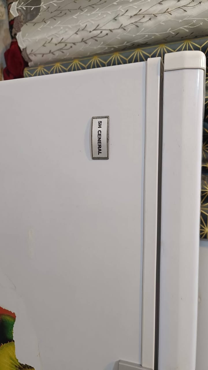 سلام عليكم براد اخو جديد نوعيه الاصليه ثلج فول سعر250   مكانو حي الميثاق ***********
