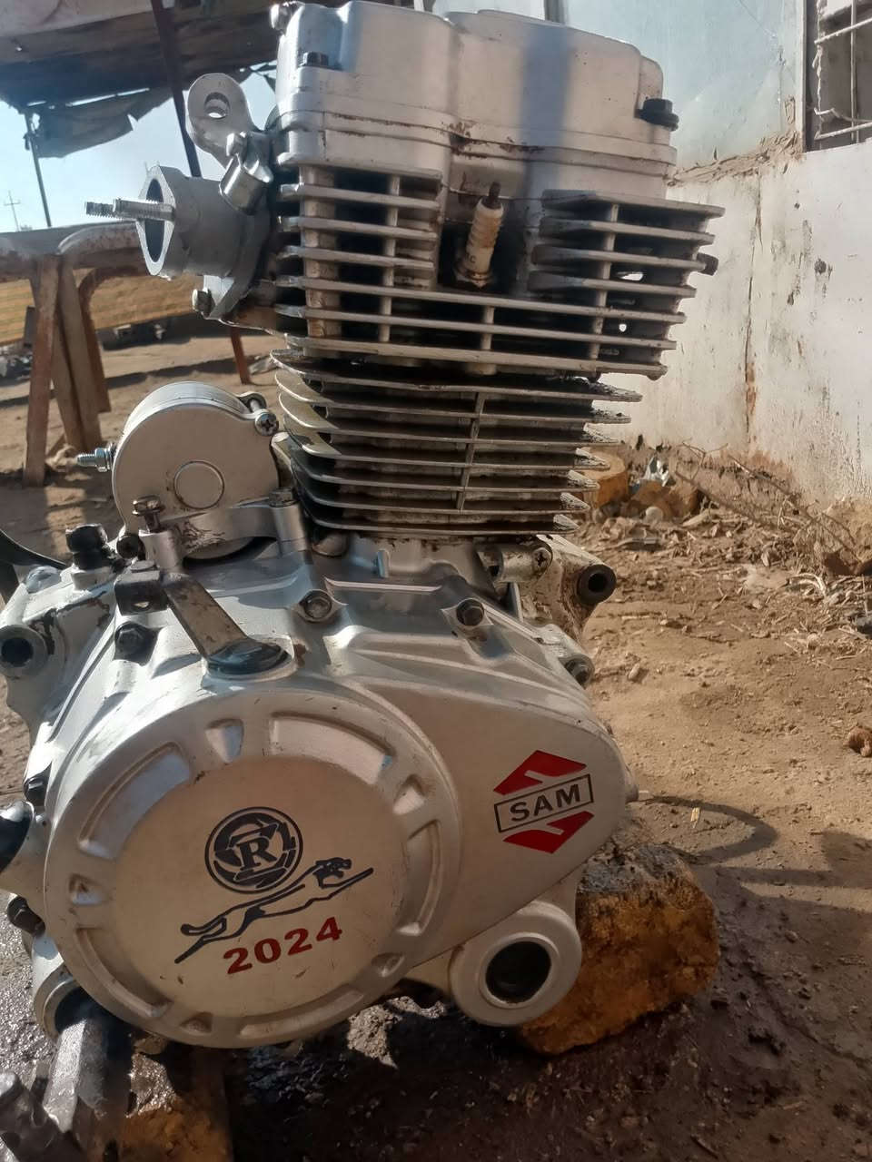 السلام عليكم
محرك ستوته جمره موديل ٢٠٢٤ المحرك كفاله من نضؤح والبخار والدخان المحرك سلف هندر شغال 4 براغي محرك جديد مكاني حله ابؤ غرق المحرك على فحص، ***********
