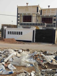 لباخ و مبيضجي. وجهيات متفرغ حالين.  رزق ناس ع ناس ورزق الكل ع الله ملت...