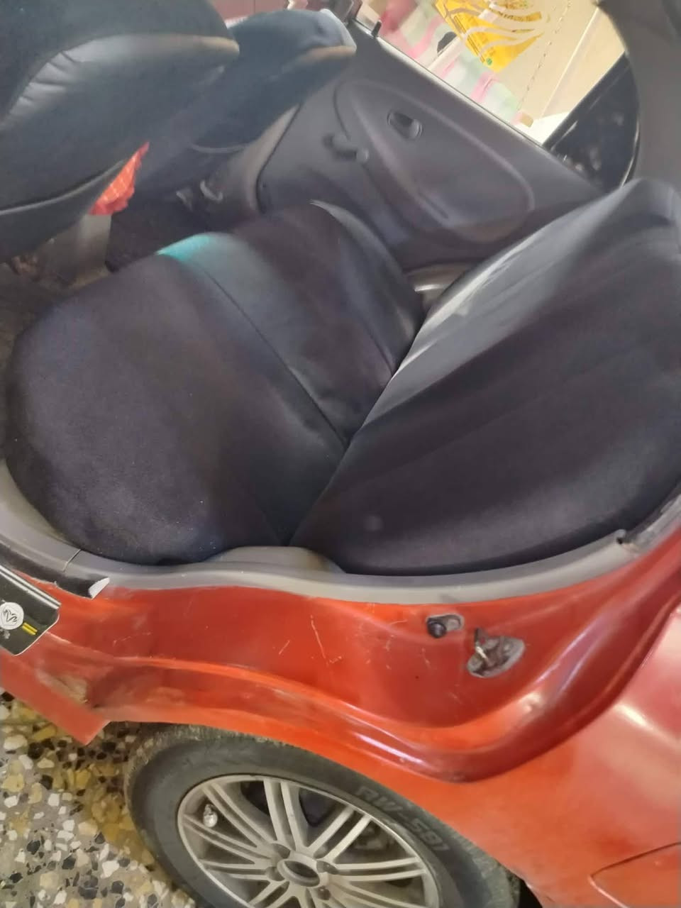 كيا ريو ٢٠٠١
كشرها مو نظيف بي طخات وصبغ
محرك كير تخم تاير
نقصها تبريد ومنضومتها موجوده بس تنشد
السعر ٣٧ السياره بأسمي 
العنوان بصره


**إذا كنت صاحب هذا الإعلان وتريد حذفه لأي سبب، رجاءا أرسل رسالة إلى الدعم الفني**