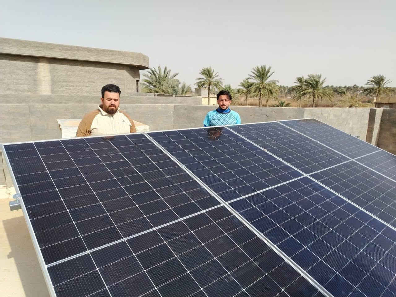 بفضل الله وبحمده قامت كوادر شركتنا (شركة المهندس للطاقة الشمسية) بنصب منظومة طاقة شمسية منزلية لأحد زبائن شركتنا
العرض الاقوى تحطيم الاسعار 🔥 🔥 🔥 🔥 🔥 🔥
العرض الاول 🔥 🔥 🔥
السعر : 4،400،000 نقدا
السعر : 5،400,000 قسط 
القسط الشهر 300 الف فقط
القدرة : 20 نهاري و 15 ليلي 
الألواح: 620 واط ضمان 15 سنة  عدد 8
البطارية: ليثيوم حجم 15 كيلو واط ضمان 5 سنة
الانڤيرتر :  حجم 6 كيلو مع واي فاي مدمج ضمان 2 سنة 
العرض الثاني 🔥 🔥 🔥
السعر :  3,3750,000 نقدا
السعر :4,750,000 قسط
القسط الشهري 263 الف فقط
القدرة : 10 نهاري و 10 ليلي 
الألواح: 610 واط ضمان 15 سنة  عدد 5
البطارية: ليثيوم حجم 10 كيلو ضمان خمس سنوات
الانڤيرتر :  حجم 6 كيلو مع واي فاي مدمج ظمان 2 سنة
العرض الثالث 🔥 🔥 🔥
السعر : 3.000،000 نقدا
السعر : 4,000,000 قسط 
القسط الشهري 222 الف فقط
القدرة : 10 نهاري و 7 ليلي 
الألواح: 620 واط ضمان 15  سنة عدد5
البطارية: ليثيوم حجم 7 كيلو ضمان خمس سنوات
الانڤيرتر : حجم  4 كيلو ضمان 2 سنة 
العرض الرابع 🔥 🔥 🔥
السعر : 2،500،000 نقدا
السعر : 3,500,000 قسط
القسط الشهري 223 الف فقط
القدرة : 8 نهاري و 5 ليلي 
الألواح: 620 واط ضمان 15 سنة  عدد 4
البطارية: ليثيوم حجم 5 كيلو ضمان خمس سنوات
…………………………………………
المنظومات الحامضية  
العرض الاول  🔥🔥🔥
السعر: 2.500.000 نقدا 
السعر: 3.500.000 قسط 
القسط الشهري 223 الف فقط 
القدرة: 9نهاري و6 ليلي 
الالواح : 620 واط ضمان 15 سنة عدد 4 
البطارية: اوكايا 200امبير c10 عدد 2 ضمان 1 سنة 
الانڤيرتر : حجم 4.2KW ضمان 1 سنة 
العرض الثاني 🔥🔥🔥
السعر: 1.750.000 نقد 
السعر: 2.500.000 قسط 
القسط الشهري 166 الف فقط 
القدرة: 7 نهاري و 3 ليلي 
الالواح: 620 واط ضمان 15 سنة عدد 3 
البطارية : اوكايا 200 امبير c10 عدد 2 ضمان 1 سنة 
الانڤيرتر : 4.2KW ضمان 1 سنة 
 #شركة #المهندس #للطاقة #الشمسية 
كركوك - الحويجة - شارع المشاتل قرب جامع كامل الحاج صكر مجاور شركتي الدليان والصبحي للحجم والعمرة 

***********
للحجز و الاستفسار
مدير شركة المهندس للطاقة الشمسية  
ربيع سامي الجبوري 
⁨ ***********
مهندس سعد 
***********
انور الفرحان 
مدير المبيعات 
***********
مهندس الصيانة 
عزيز الفرحان 
***********
 عمر الفرحان 
***********
