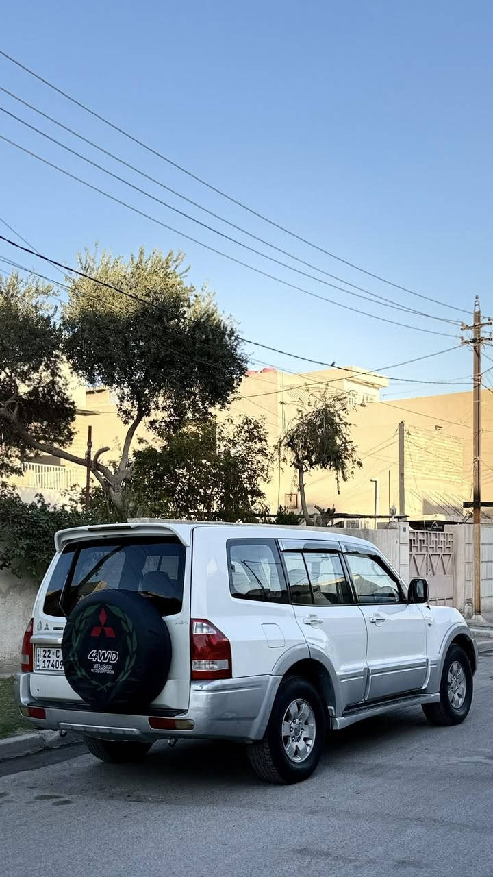 السلام عليكم باجيرو2006خليجي لون ابيض صدفي مكفوله من حادث بيه فقط صبغ باب خلفي يم اسبير على كد شبرين وباقي سياره مكفول من صبغ وتبديل مكينه كير خير من الله مبيه اي نقص سياره جديده جدا مواصفات7راكب3قطع تبريد مكينه3000فورويل لايت زنون ريمونت سويج مري شفط5ويلكب صدر الامامي وخلفي جديد تخم تاير جديد تبريد ثلج شاشه كامره حساس خلفي اسبير تعليك رقم الاربيل باسمي سنويه وهزه وبراد كله جديد تحويل ثاني يوم مكان سياره بغداد المشتل رايده90ورقه مال بيع***********
