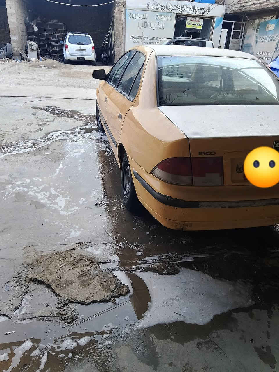 سياره عليه دامه تخم تاير جديدة باتري جديد
كير محرك خير من الله سياره كشره كلش حلو 
لا ضربه ولا صبغ  تدفه تبريد
دوخل حلوه 
صدره جديد  كبل الشارع
رقم بغداد الماني 
سعر 30 وبيه مجال وترهم قصاد اني خادم 
مكاني محموديه ***********
