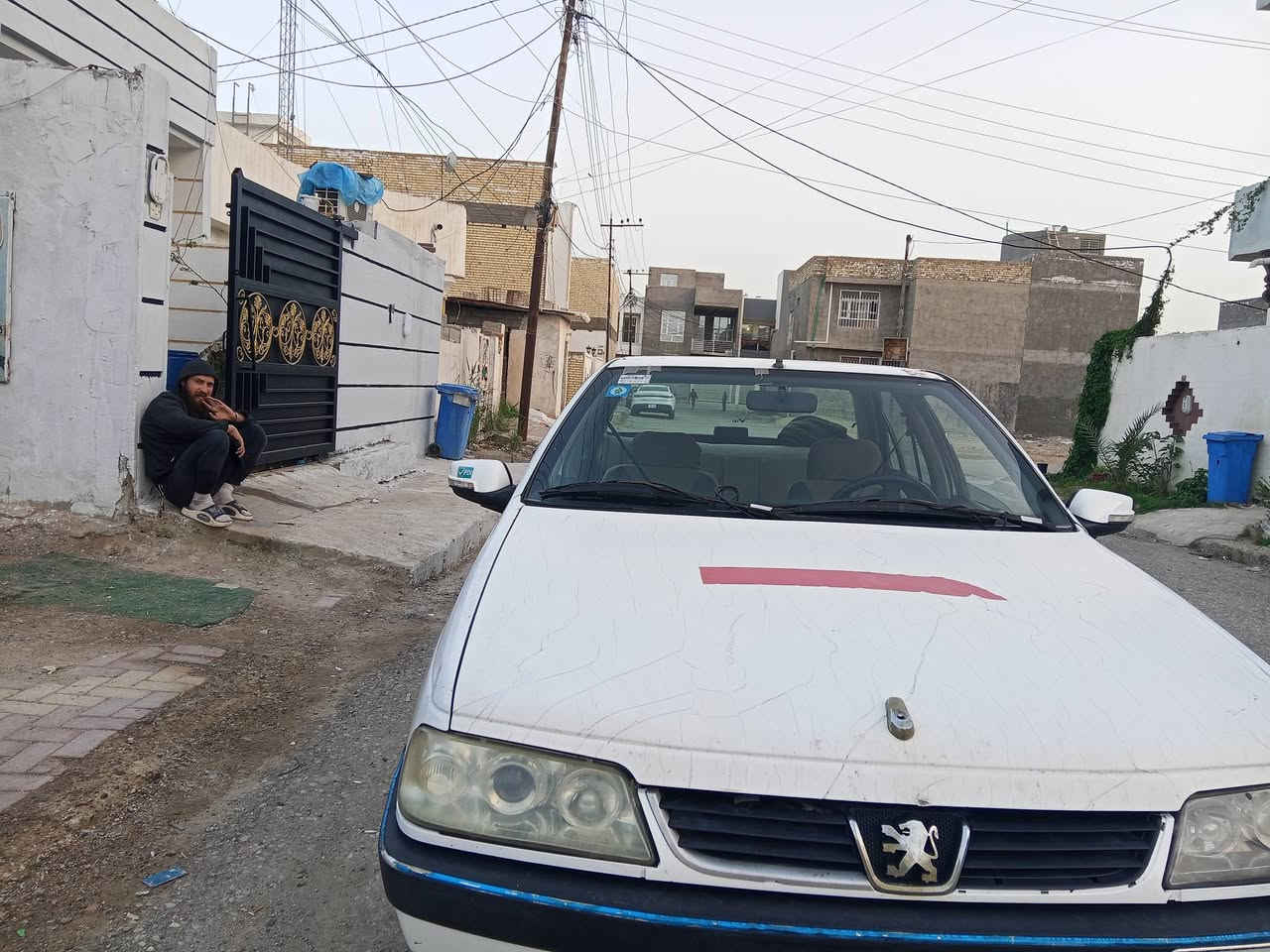سلام عليكم بيجو للبيع موديل 12نضيفه وخير من الله تجي وتشوف بعينك عوسهه بس غاز لتبريد بيهه طخه زغير باب جهت ساق عارضهه 35 $وبيهه مجال لشراي عنوان بغدادمدينه لصدر تلفون ***********
