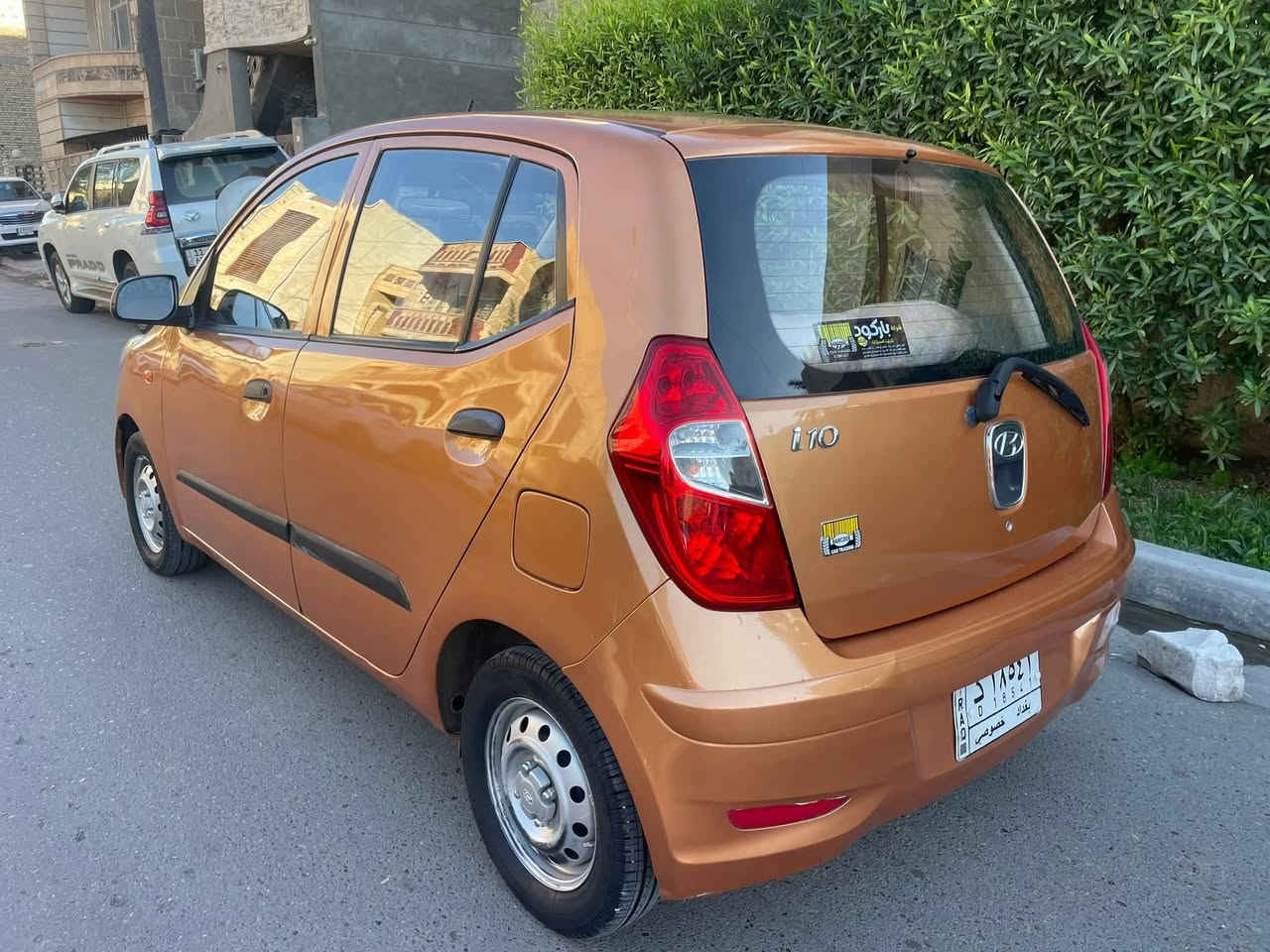 *********** حلوه ونظيفه
هونداي اي تين لون مميز مشمشي ٢٠١٥ خليجي
 محرك ٤ سلندر 
سيارة كلش جديدة وجاهزه مابيها اي نقص
 بيها ظربة بحافة الجاملغ والباب الامامي
 سيارة مصبوغه عام جمالية اثر شخوط ودحجات بسيطة 
تبريد  ثلج 
تخم  تاير وباتري  جديد
صدر امامي خلفي جديد 
شاشه  وكامره  
تحكمات ستيرن 
سونار موجود
 ماشيه ٩٠ الف 
مكاني بغداد الاعظمية
 السعر ٦٨ ورقة مجال كلش قليل 
اتصال فقط  مكلف بلنشر
 ***********
