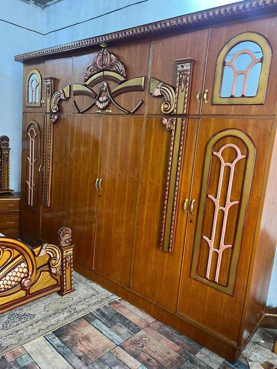 700غرفه ست ابواب ملحق صاج داخل وخارج تسكام فول نضافه مال عرسان بغداد الحسينيه مال  وعندي توصيل ***********
