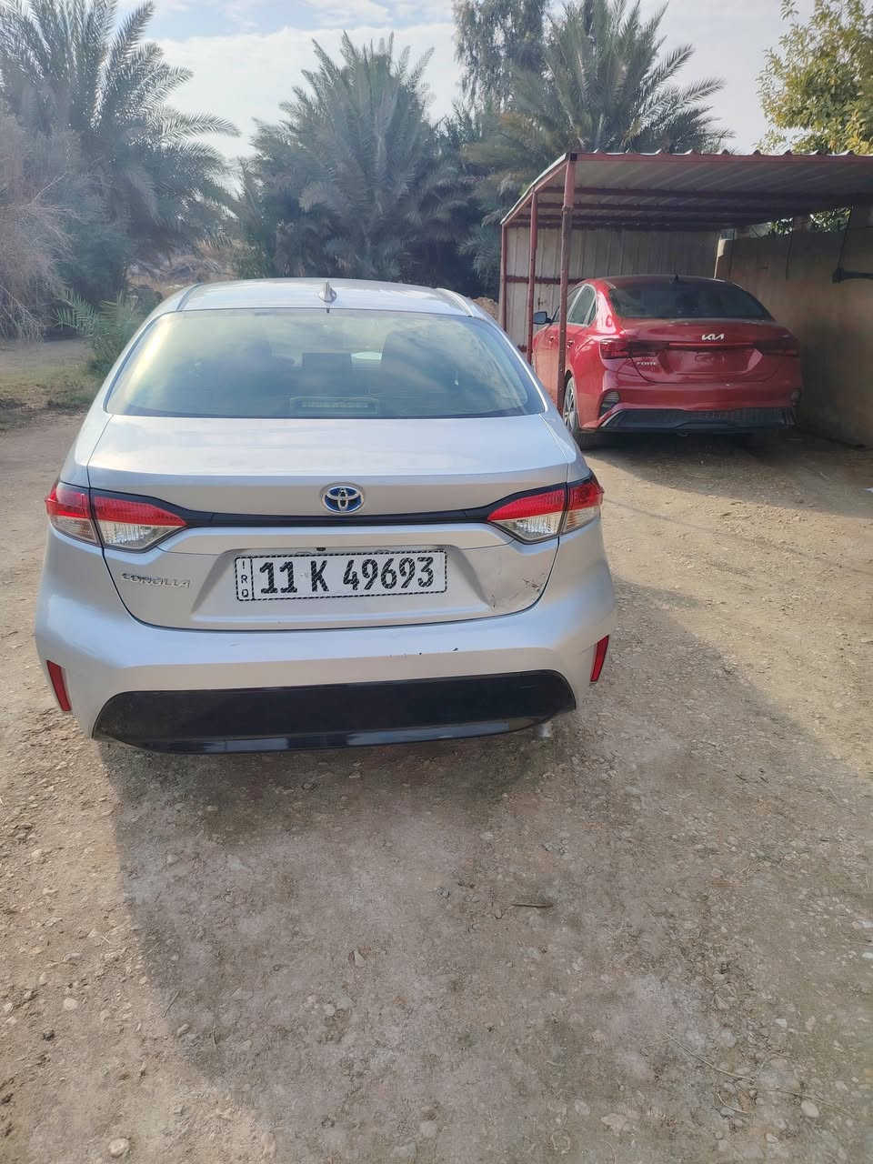 كورلا هايبرد ٢٠٢٤ وارد أمريكي رقم بغداد بأسمي محرك ١٨٠٠  حادث بارد بقبق الصندوق وشيء قليل بالجاملغ الخلفي بدون صبغ بدون تبديل بدون ايرباك يعني مكفوله من الصبغ التبديل الكص عداد ٢٤ الف ميل السياره ياباني اصلي وارد أمريكي مو صيني للتواصل واتساب ***********
