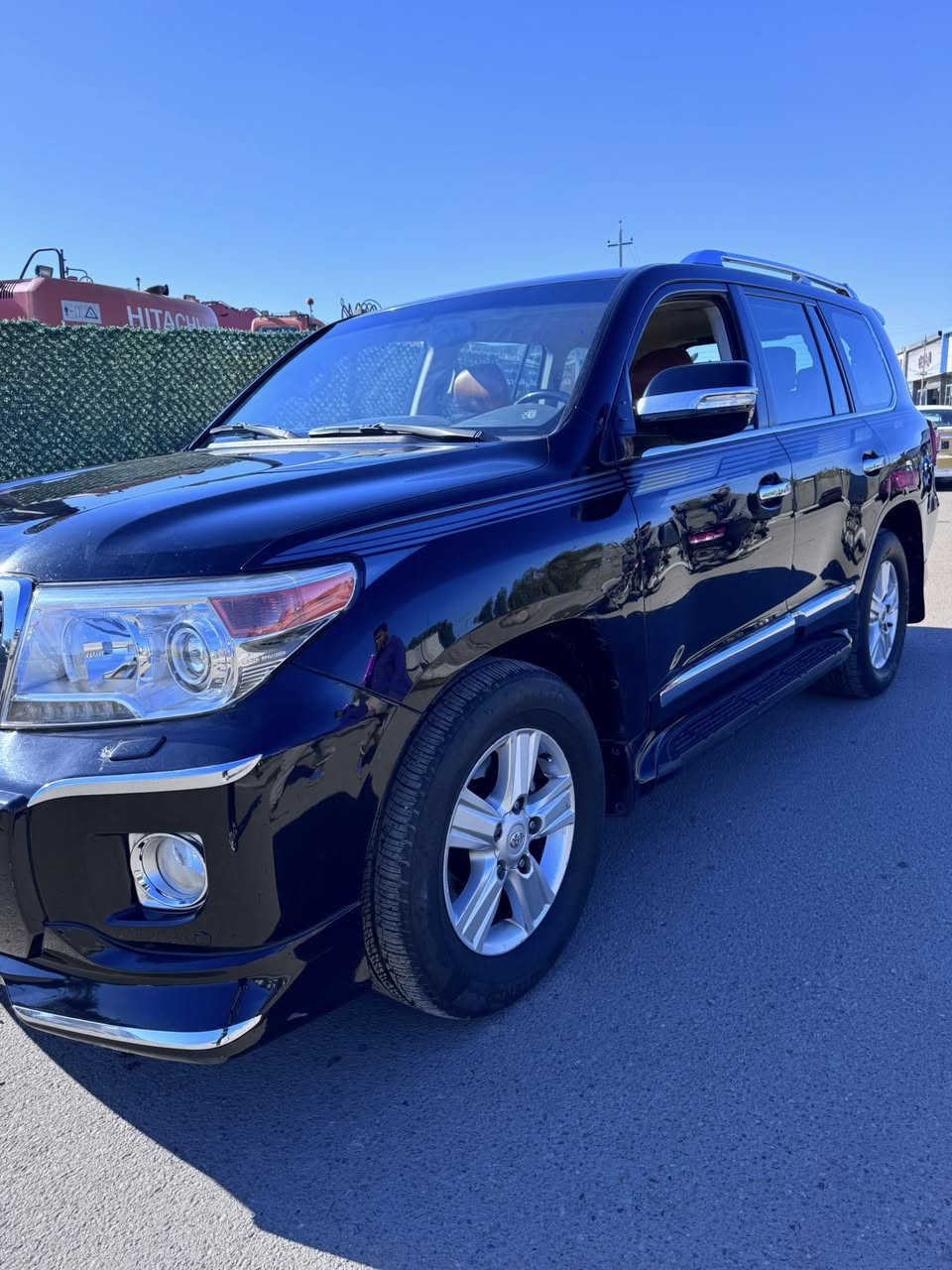 تيوتا لاندكروزر موديل 12 للبيع رقم بغداد بسمي تحويل ثاني يوم هزه جديده فتحه+بصمه+كشن كهربائي+مري شفط+دفع رباعي+كشن جلد وباقي مواصفات 12 صيانه جديده متصرف عليها اي فلس تخم تاير جديد كير ومحرك وصدر كفاله عامه فقط جاملغ مفتوح مكان السياره بغداد حي العامل  رقم الهاتف  ‭0770 618 1764‬ السعر المطلوب 320وبيه مجال  ومن الله التوفيق الى الطرفين
