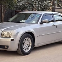 كرايسلر s300 مكينة 3500   بدون حادث فقط كلير بل جاملغ الخلفي و التكمه ...