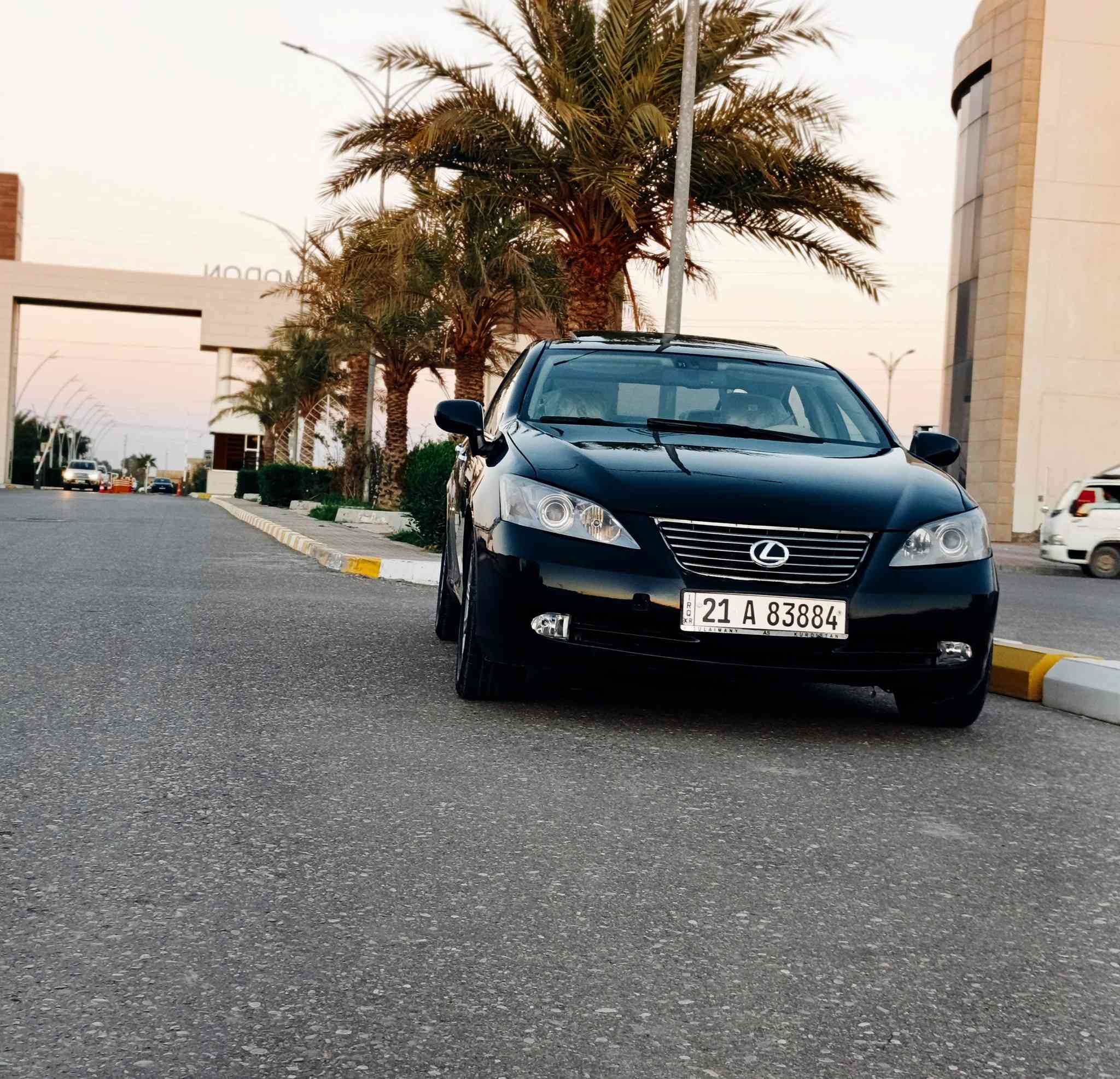 السلام عليكم بيع مستعجل بسعر ٩٨ورقه تيوتا لكزز ES350 ٢٠٠٩فول مواصفات ١/١استيراد خاص رقم سليمانية دولي سنويه هزه لل٢٠٣٠شرط التحويل محرك ٦سلندر وكير شادهن جديد شرط صدر أمامي خلفي طخم تاير تبريد قطعتين ثلج سياره جاهزه من الدعاميه للدعاميه ماشيه٢٠٠حقيقي استخدام شخصي
السعر ٩٨ورقه اعتذر جداً عن الاقساط والوعده 
مكان السياره تكريت 
***********
***********     ‏
***********
