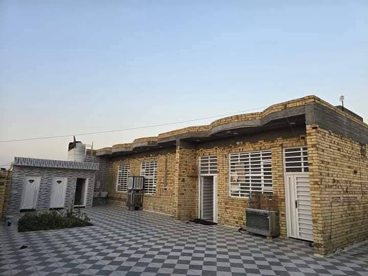 السلام عليكم ورحمة الله وبركاته 
اخوان بيت للبيع 
المساحه 450 متر 
يحتوي على استقبال 10×5
وصاله 10*5
وغرف عدد3 مساحه5ونص*4
ومطبخ5*4
وصحيات داخليه  وخارجيه 
بناء حديث كما موضح بالصور في ماشوشه حي الزهراءقرب مدرسه امام الموحدين الجديدة 
للاستفسار: الاتصال على الارقام التاليه ✨👍
 0772351158

***********
