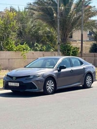 بلاش بلاش جوه السوك للبيع كامري مديل 2022🚘🚘 مواصفات le هايبرد +ب بانزي...