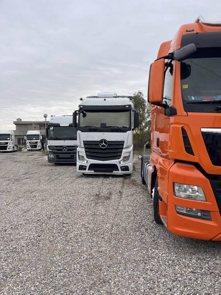 اكترؤز حواجب 

دخول جديد 

موديل 2017بلادي

ماشي 500

عنوان كلار

***********
***********
