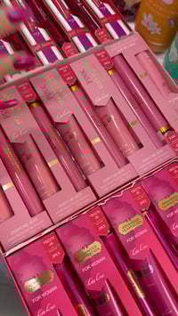 هدايا فالنتاين • مستحضرات تجميل • کەلار