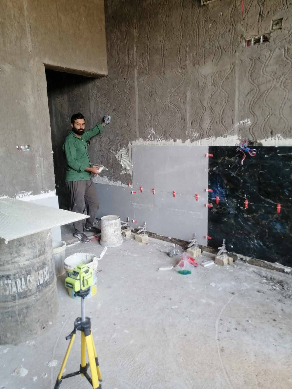 سلام عليكم خلفه سيراميك بورسلين مرمر جداري أرضي درجه اولى مكان نجف متفرغ حالين رقمي ***********
