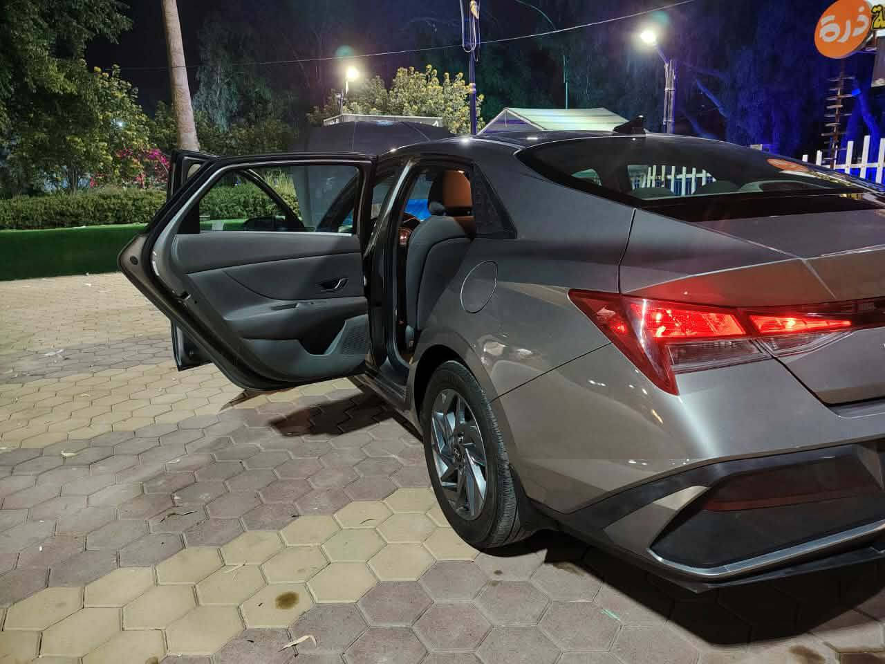 السلام عليكم النترا 2024 فئة SEL محرك 2000 قيادة ذاتية  حساسات جوانب مانع انزلاق كامرة خلفية ABS+ESP مرقم شهداء ذي قار المكان الناصرية مركز 
***********
