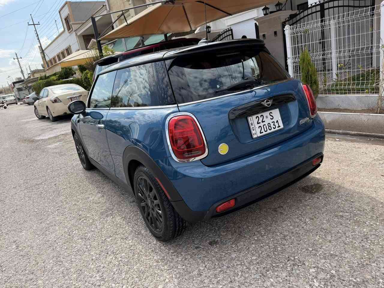 للبيع ميني كوبر كهربائية موديل S 2023
فول مواصفات —1/1  رقم أربيل ، ومكانهه اربيل تحويل مباشر سياره  
السياره نظيفه، شكلها يخبل وقيادتها ممتعه 
بشحنه وحده تمشي من 185 إلى 220 كيلو تقريباً  حسب وضعيه القيادة 
الضرر چاملغ و باب بدون داخل  بدون ارباک
السعر: 115 ورقه شویە مجال  🔥
تواصل واتس اب ***********
