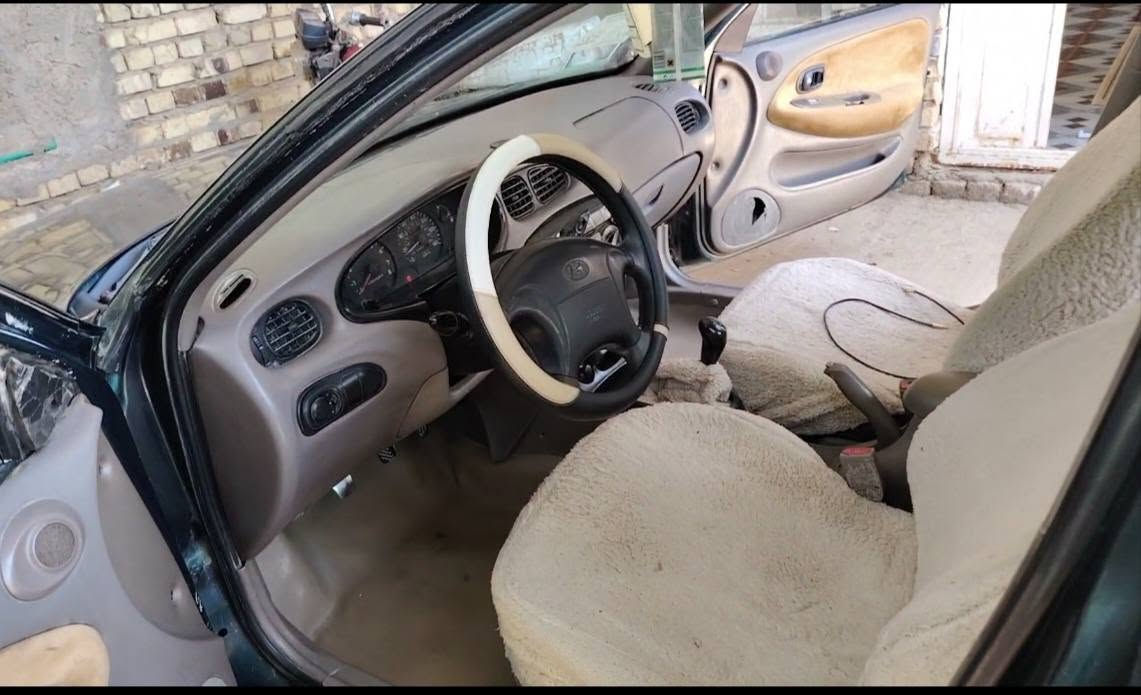 السلام عليكم
النتر موديل 2000
مكينه 2000
صبغ عام فقط مكفوله من الضربه والكص 
حداديه مكينه كير تخم تاير تبريد شغال
السعر 50 وبيهه مجال مكان السياره كوفه 
رقم الموبايل ***********
