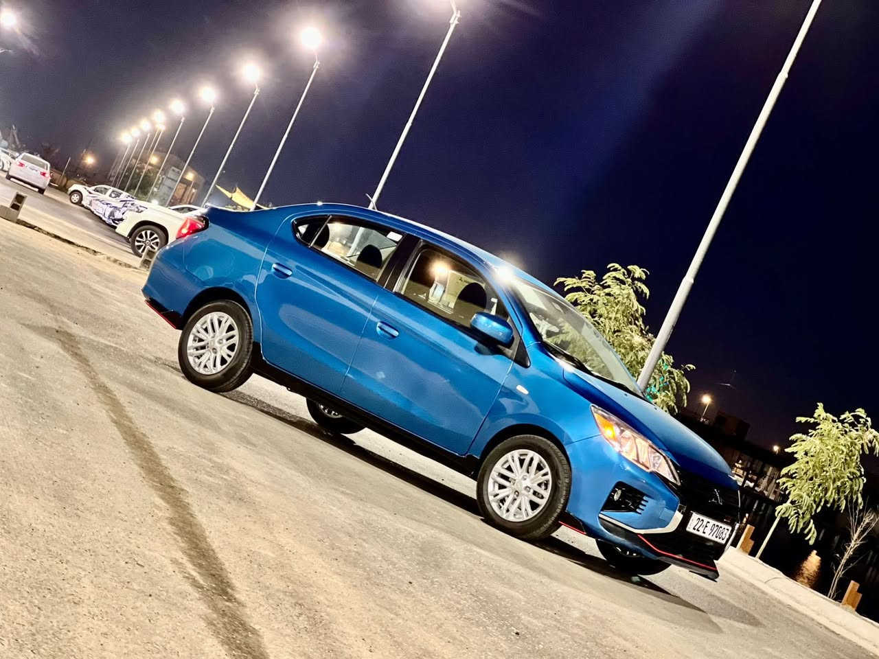 ميتسيبوشي ميراج G4 موديل 2024 ماشية 3 الاف لون مميز فئة Limited Edition
ميراج 2024 ماشية 3 الاف بعدها بوضع الشركة حادث بسيط جدا جاملغ امامي وربع باب يعني بچم كبس بلادي وبيها سونار ايرباك بردة فقط رقم اربيل بأسمي سنوية لل 2030 رقم وهزة وسنوية جديد المواصفات

محرك 1200 اقتصادي ونشط جدا 

نظام قيادة ايكو وسبورت 

شاشة وكامرة 

رادار امامي 

مانع تصادم 

ويل كب حجم 15 انج 

8 ايرباك 

بك لايت LED 

كشافات امامية 

تبريد لمس بيانو 

دوسات رياضية 

كت رياضي 

السيارة جديدة سبير منازل العدة والكتلوكات كاملة والسنوية بأسمي تريد تحويل او وكالة اني حاضر مكان السيارة بغداد وللأتصال ***********
