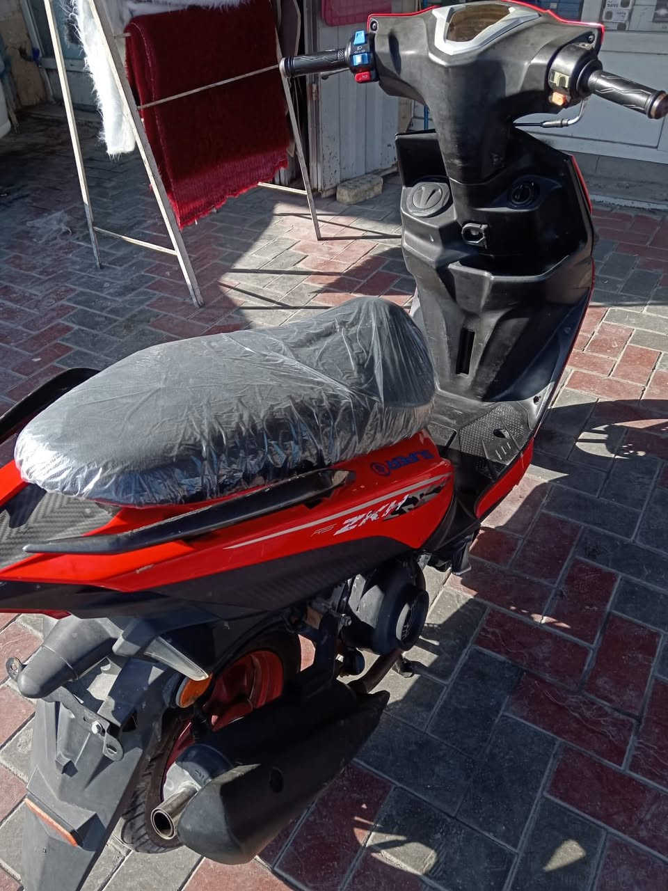 السلام عليكم دراجة ماكس صيني قبل شهرين نازلة من المعرض دراجة جديدة ولا شخط بيهة نكرة سلف سعر 550 قفلهة العنوان كربلاء حي الحسين ***********
